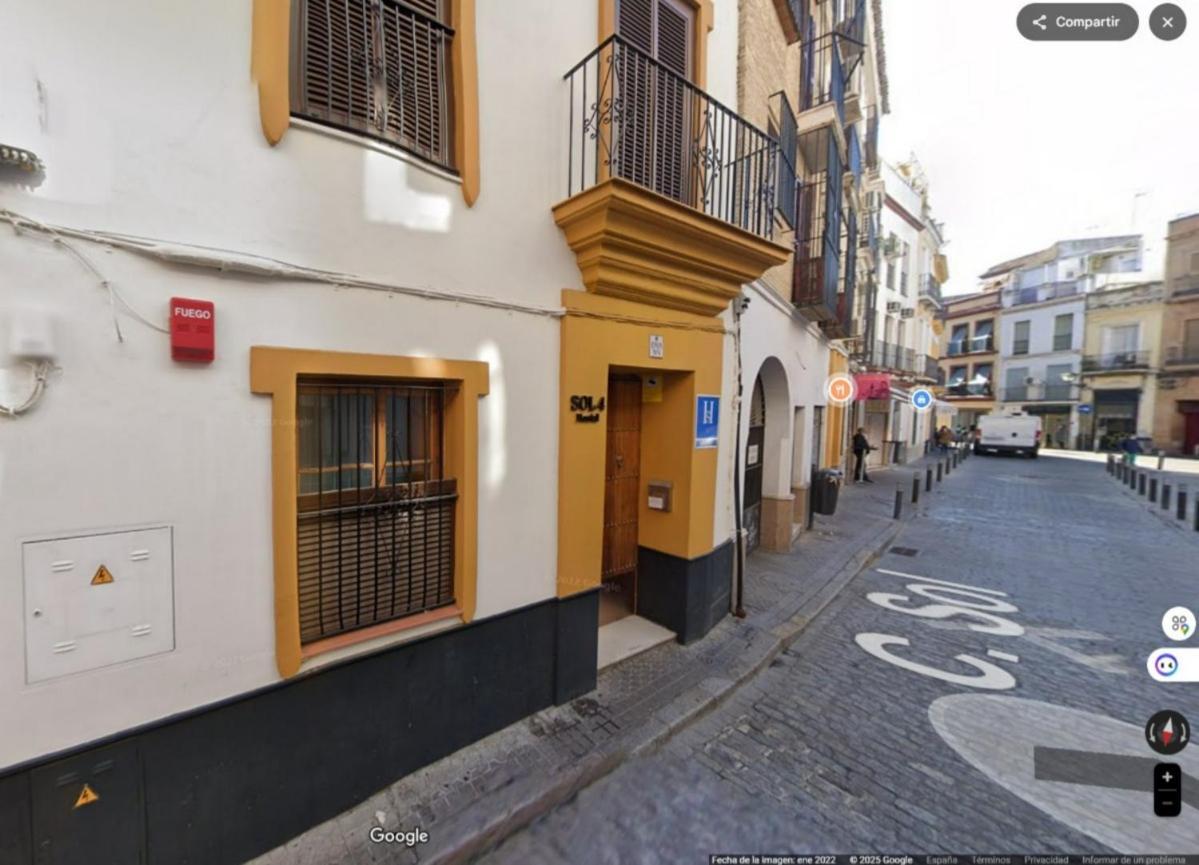 Le Petit Palue Sevilla, Seville